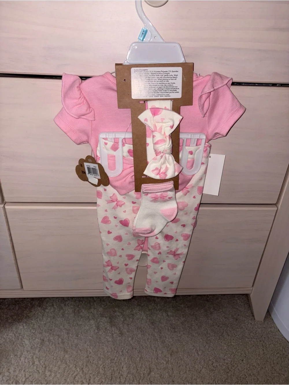 Pink Baby Girl Bodysuit & Heart Print Pants Set